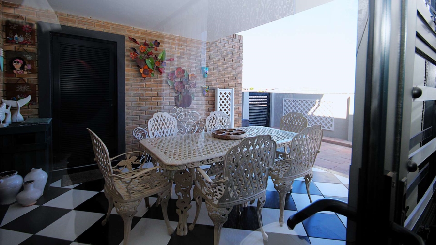 4 Bedroom Property for Sale in Monte Christo Western Cape